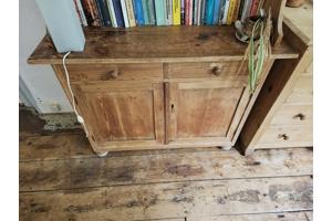 Grenen buffetkast