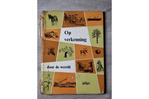 Verzameling oude schoolboeken/ Bosatlas /