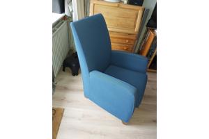 Twee heerlijke goede blauwe stoelen