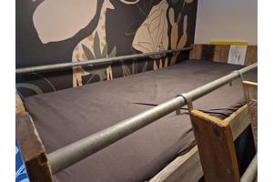 Hoogslaper met bureau