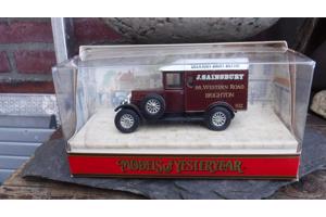 Matchbox Y19 antieke moris cowley