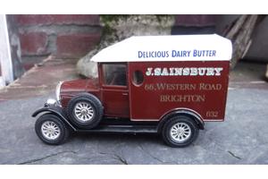 Matchbox Y19 antieke moris cowley