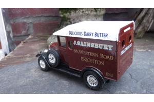 Matchbox Y19 antieke moris cowley