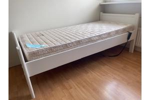 1 persoons bed, elektrische bodem en matras