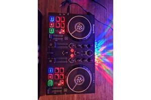 Numark Party Mix DJ Controller