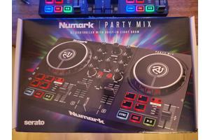 Numark Party Mix DJ Controller
