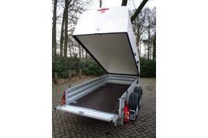 Westfalia aanhanger tendumasser met polyesterkap gesloten
