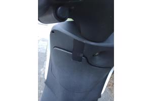 Piaggio fly scooter geel kenteken, geen vonk