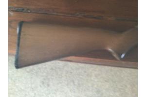 Crosman 761xl pompbuks izgst