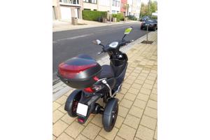 driewielige scooter move vigorous T415 voor info doorscrolle