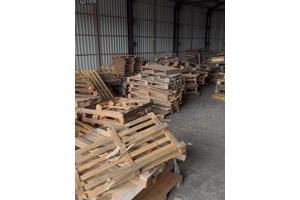 Kapotte Pallets van hout