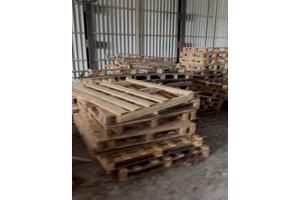 Kapotte Pallets van hout