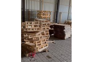 Kapotte Pallets van hout