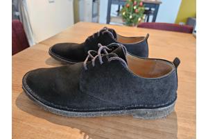 Clarks suède schoenen