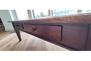 Koloniaal houten salontafel