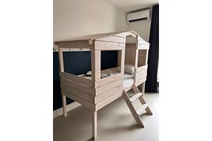 bed huisje voor kinderen