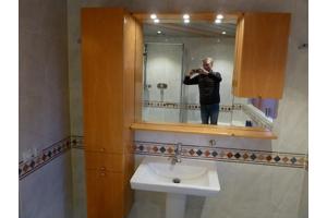 Badkamermeubel met spiegel en wastafel compleet met kraan