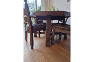 Eiken eettafel en 4 stoelen
