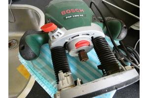 Electrische freesmachine van Bosch 1200 POF AE
