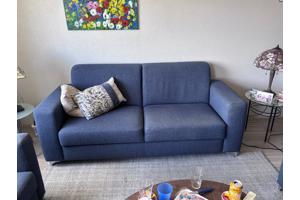 3-zitsbank en 2 losse stoelen in goede staat