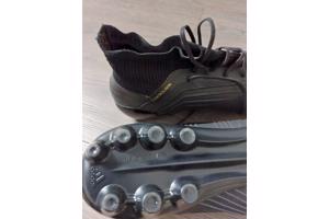 Adidas voetbalschoenen maat 44