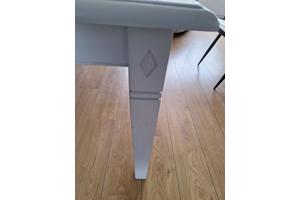 Eettafel van oorsprong oud grenen