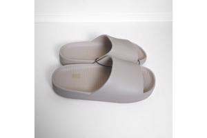 Heren slippers effen beige 45