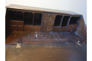 Antiek houten bureau