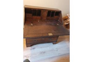 Antiek houten bureau