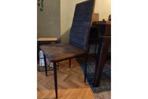 Eethoek tafel+6 gratis stoelen