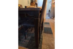 Eethoek tafel+6 gratis stoelen