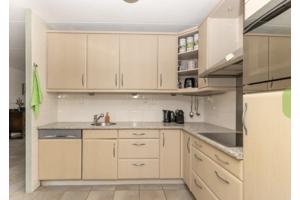 Goede keuken met aeg inductieplaat en whirlpool inbouw apparatuur