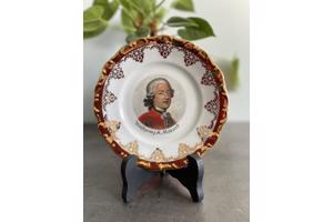 Vintage decoratief bord met portret van Wolfgang A. Mozart
