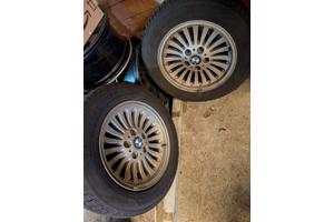 zeer goede velgen met banden