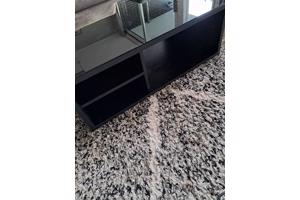 Salon tafel zwart met glazen plaat