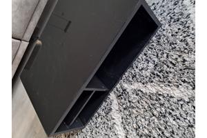 Salon tafel zwart met glazen plaat