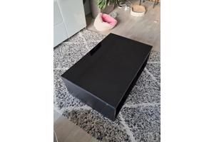 Salon tafel zwart met glazen plaat