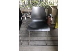 3 Mooie design zwarte eetkamerstoelen