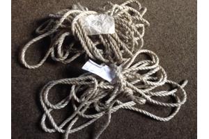 Zeer sterke nylon touwen, 2 stuks,1/ 18 m lang ,en 1/ 12,5 m