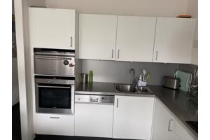 Witte hoekkeuken inclusief apparatuur van Siemens