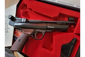 Webley Typhoon 5.5 MM in verzamel box zeer compleet