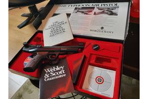 Webley Typhoon 5.5 MM in verzamel box zeer compleet