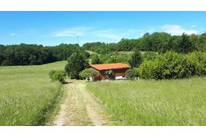 Vakantie chalet op 3200 m2 eigen grond Dordogne Frankrijk