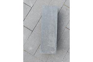 Sier antraciet grijs Beton klinker 10 cm x 30 cm x 6 cm hoog.