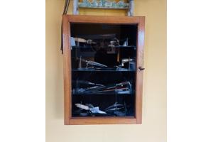 Leuke (hang) vitrinekastje