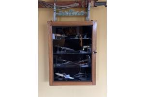 Leuke (hang) vitrinekastje