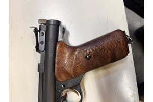 Collectors item Sheridan H9 .20 pomp pistool