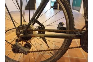 te repareren / op te knappen MOUNTAINBIKE