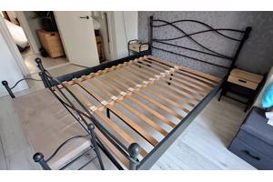 2 persoons ledikant met aankleedbankje