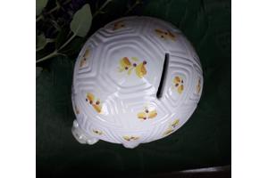 Spaarpot schildpad  ontzettend leuk gedecoreerd van keramiek